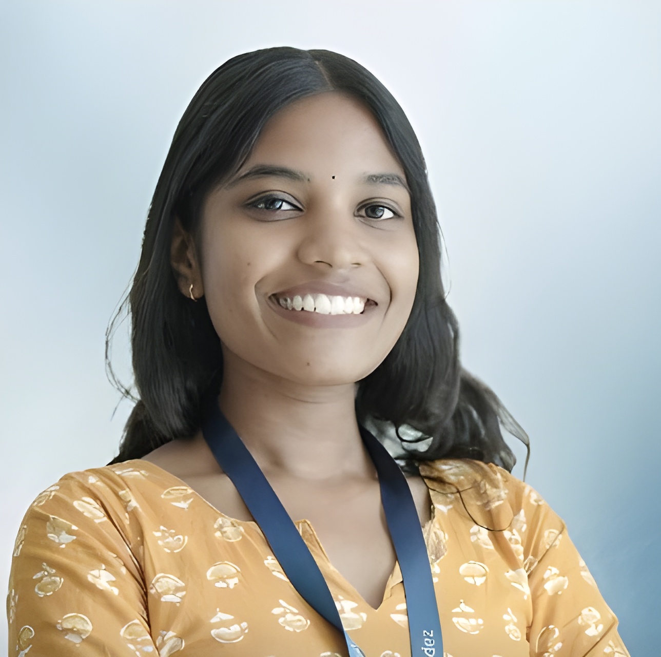 Sandra P.V, professional digital marketing manager specializing in online strategy and brand promotion